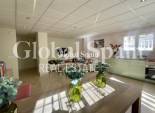 Wederverkoop - VILLA -
Urb. La Marina - Inland