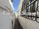 Resale - VILLA -
VILLAMARTÍN - Costa Blanca