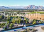 Resale - VILLA -
ORIHUELA