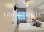 Revente - APPARTEMENT -
TORREVIEJA - Paseo maritimo