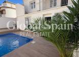 Resale - HOUSE -
TORREVIEJA - Cabo Cervera