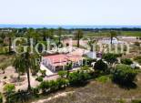 Odsprzedaż - DOM -
LA MARINA - Costa Blanca
