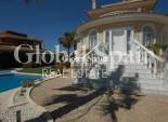 Wederverkoop - VILLA -
CIUDAD QUESADA