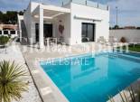 Resale - VILLA -
PINAR DE CAMPOVERDE - LOS ROMEROS
