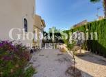 Wederverkoop - VILLA -
ORIHUELA COSTA - Costa Blanca