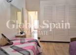 Resale - VILLA -
ORIHUELA COSTA - Villamartin