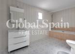 Odsprzedaż - WILLA  -
TORREVIEJA - 
