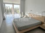 Wederverkoop - VILLA -
CIUDAD QUESADA