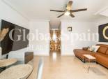 Venta - CASA -
TORREVIEJA - Playa De Los Náufragos