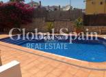 Wederverkoop - VILLA -
ALGORFA - LA FINCA GOLF / ALGORFA