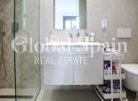 Resale - VILLA -
ROJALES
