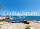 Resale - APARTMENT -
TORREVIEJA - Paseo maritimo