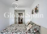 Wederverkoop - APPARTEMENT -
TORREVIEJA - Center
