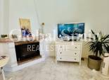 Odsprzedaż - WILLA  -
TORREVIEJA - 
