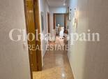 Wederverkoop - APPARTEMENT -
TORREVIEJA - Torrevieja