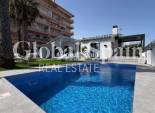 Wederverkoop - VILLA -
TORREVIEJA - Punta Prima