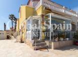 Resale - HOUSE -
ORIHUELA COSTA - La Regia