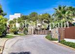 Wederverkoop - VILLA -
ORIHUELA - LAS COLINAS GOLF RESORT