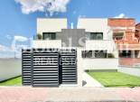 Nouvelle construction - MAISON -
COX - San Fernando