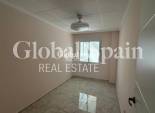 Wederverkoop - APPARTEMENT -
TORREVIEJA - Playa del Acequión