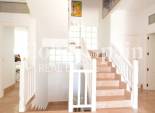 Odsprzedaż - WILLA  -
TORREVIEJA - 