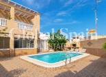 Wederverkoop - APPARTEMENT -
ORIHUELA COSTA - Punta Prima