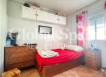 Wederverkoop - APPARTEMENT -
TORREVIEJA - Torrevieja