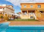 Resale - VILLA -
TORREVIEJA - Aguas Nuevas