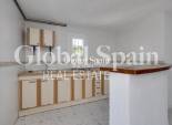 Resale - HOUSE -
TORREVIEJA - La Siesta - El Salado - Torreta