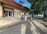 Resale - HOUSE -
JACARILLA - Inland