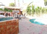 Odsprzedaż - WILLA  -
ORIHUELA COSTA - 