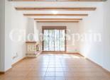 Resale - House -
ALGORFA
