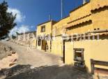 Resale - HOUSE -
ABANILLA - El Partidor