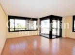 Wederverkoop - APPARTEMENT -
TORREVIEJA - Centro - Muelle Pesquero
