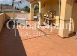 Wiederverkauf - VILLA -
TORREVIEJA - LOS BALCONES - LOS ALTOS