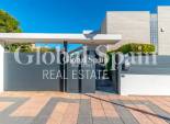 Wederverkoop - Villa -
ALICANTE - CAMPOAMOR