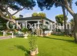 Odsprzedaż - WILLA  -
ORIHUELA COSTA - 