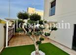 Wederverkoop - VILLA -
ROJALES - Cuidad Quesada