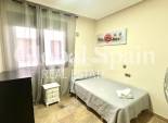 Revente - APPARTEMENT -
TORREVIEJA - Torrevieja