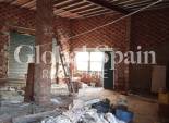 Venta - CASA -
LOS MONTESINOS