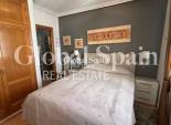 Wederverkoop - APPARTEMENT -
TORREVIEJA - Torrevieja