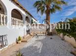Odsprzedaż - WILLA  -
TORREVIEJA - 