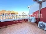 Resale - HOUSE -
ORIHUELA COSTA - VILLAMARTÍN