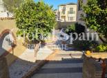 Revente - VILLA -
ORIHUELA COSTA - VILLAMARTÍN