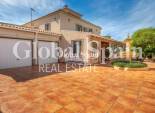 Wederverkoop - VILLA -
TORREVIEJA - El Chaparral