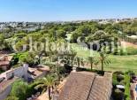 Wederverkoop - VILLA -
ORIHUELA COSTA - VILLAMARTÍN