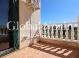 Wederverkoop - VILLA -
San Miguel de Salinas - Lake View Mansions