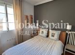 Wederverkoop - APPARTEMENT -
TORREVIEJA - Torrevieja