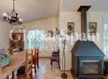 Resale - VILLA -
ORIHUELA