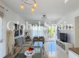 Wederverkoop - VILLA -
CIUDAD QUESADA
